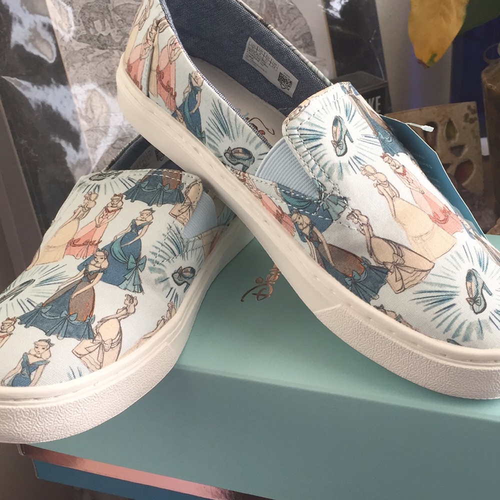 Toms x Disney